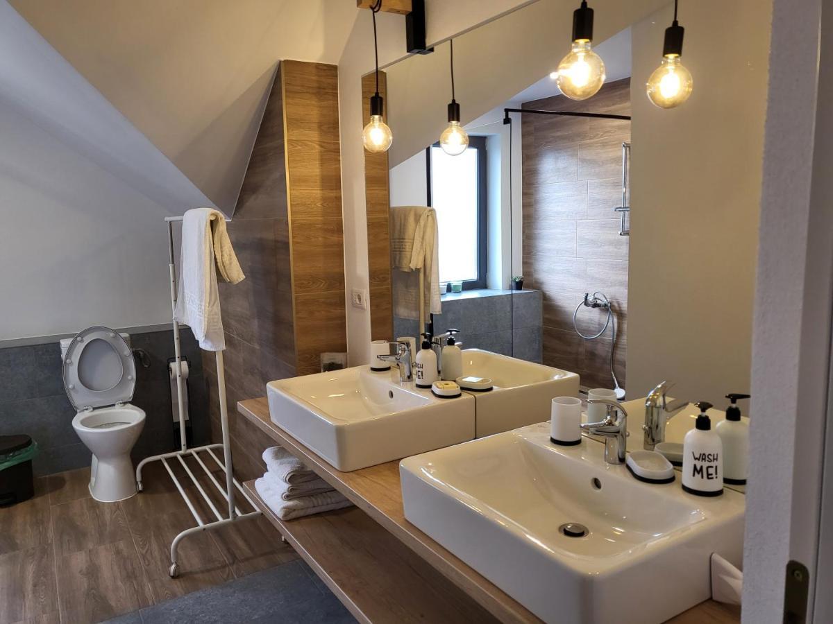 Eco Familia Hotel Pojoga ภายนอก รูปภาพ