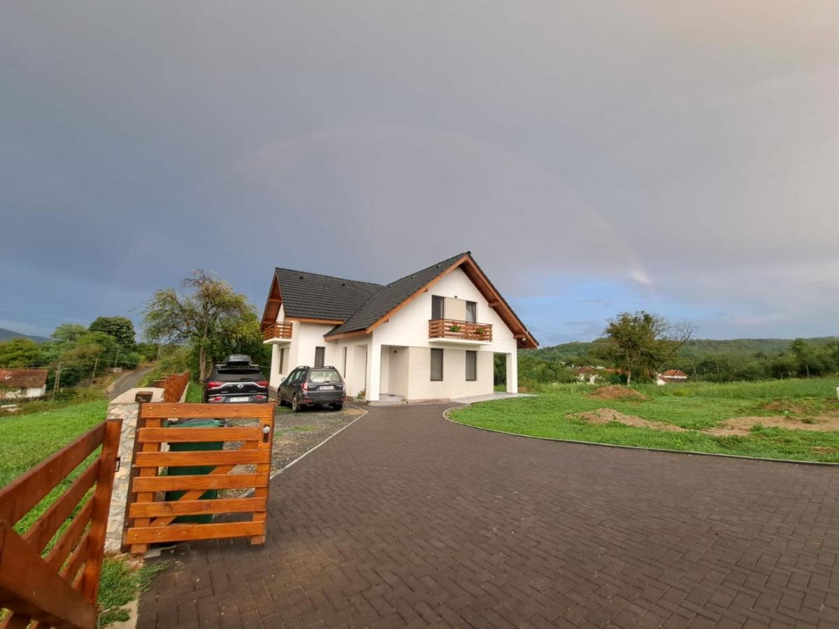 Eco Familia Hotel Pojoga ภายนอก รูปภาพ